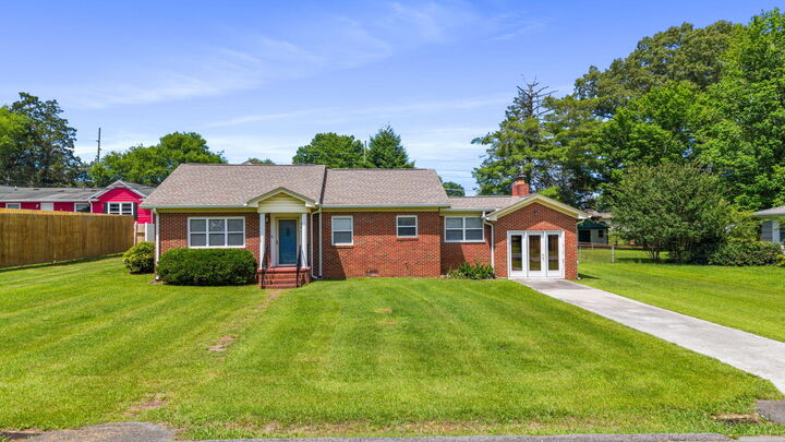 Property Photo:  906 Park Avenue NW  TN 37311 
