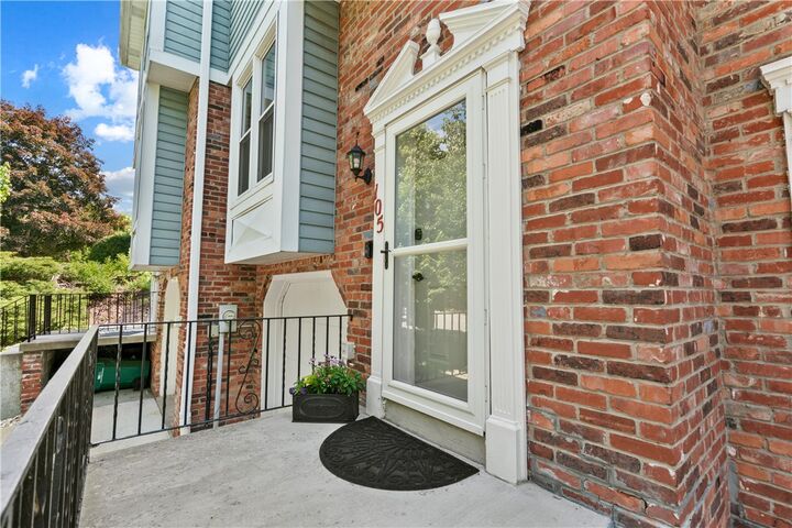 Property Photo:  105 Spruce Ct  PA 15229 
