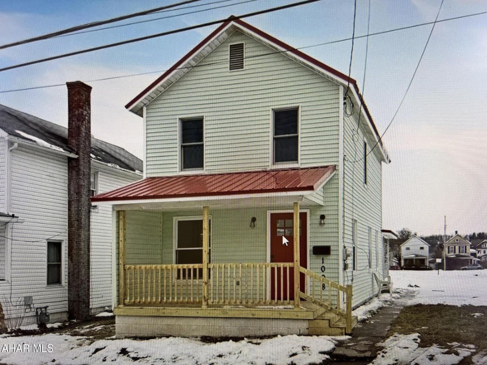 Property Photo:  1008 Sonman Avenue  PA 15946 