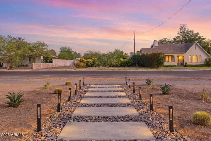 Property Photo:  1438 E Sheridan Street  AZ 85006 