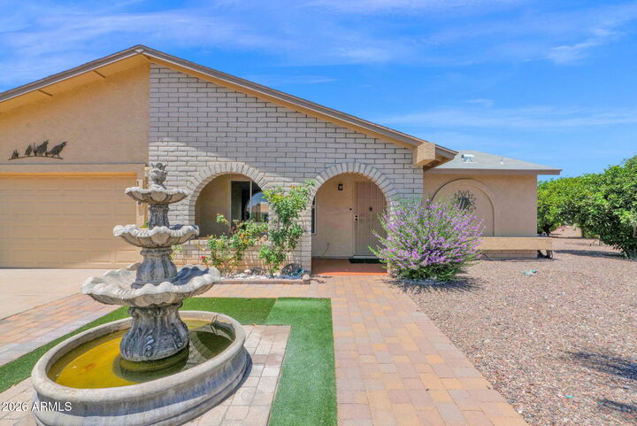 Property Photo:  1014 S 80th Street  AZ 85208 