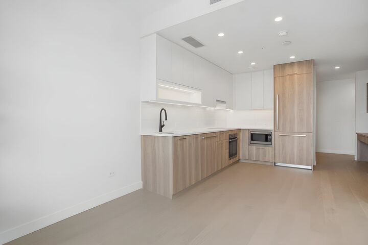 Property Photo:  8398 Oak Street 202  BC V6P 0L9 