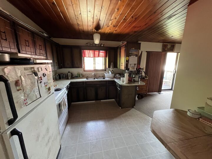 Property Photo:  32173 Scott Avenue  BC V2N 1C3 