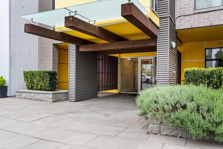Property Photo:  2555 Ware Street 301  BC V2S 0J4 