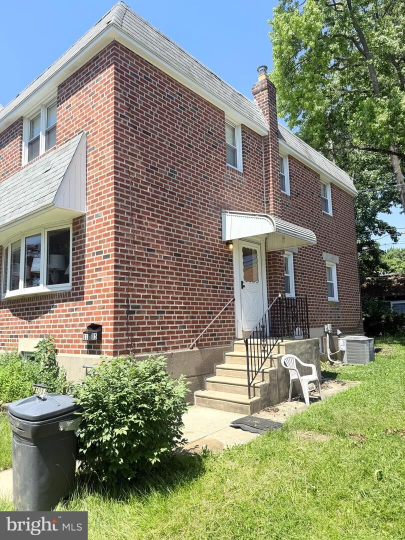 Property Photo:  1105 Spruce Street  PA 19023 