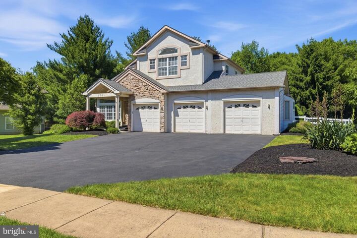 Property Photo:  2301 Deer Path Drive  PA 18976 