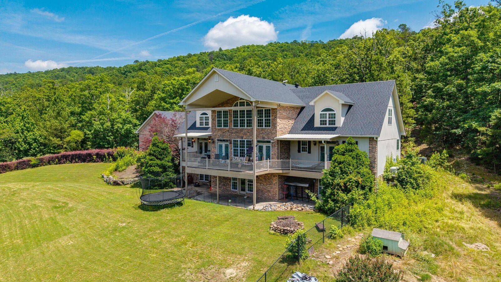 Property Photo: 754 Peaceful Valley Road AR 71901