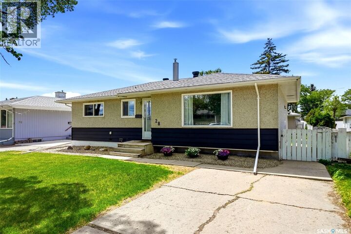 Property Photo:  28 Cameron Crescent  SK S4S 2X2 
