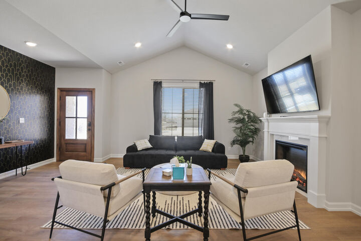 Property Photo:  2335 N Traveller Dr  MO 65202 