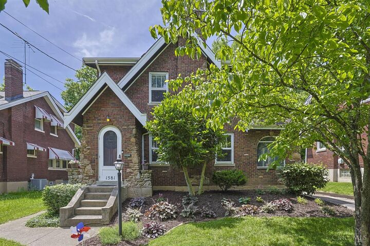 Property Photo:  1581 Wittekind Terrace  OH 45224 