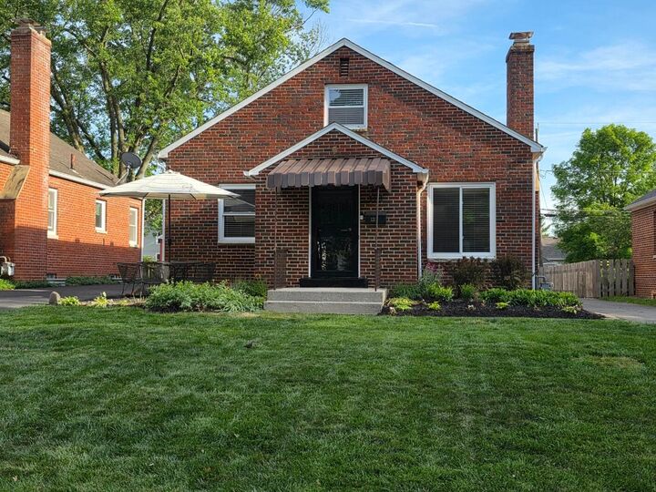 Property Photo:  121 E Beechwold Boulevard  OH 43214 