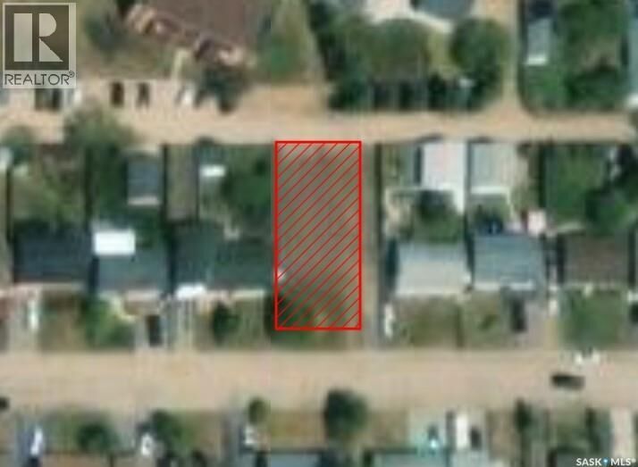 Property Photo:  37 Dunfield Crescent  SK S9X 1E3 