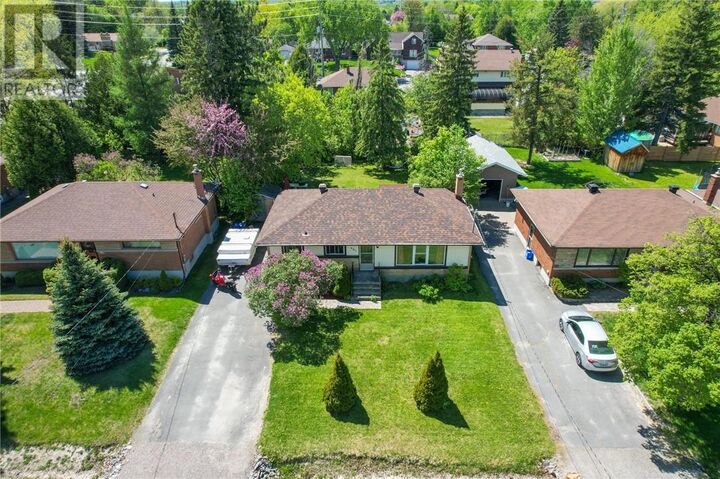 Property Photo:  987 Blenheim Avenue  ON P3A 3K7 