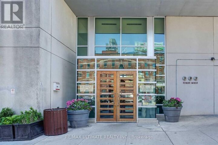 Property Photo:  397 Front Street West 3010  ON M5V 3R6 