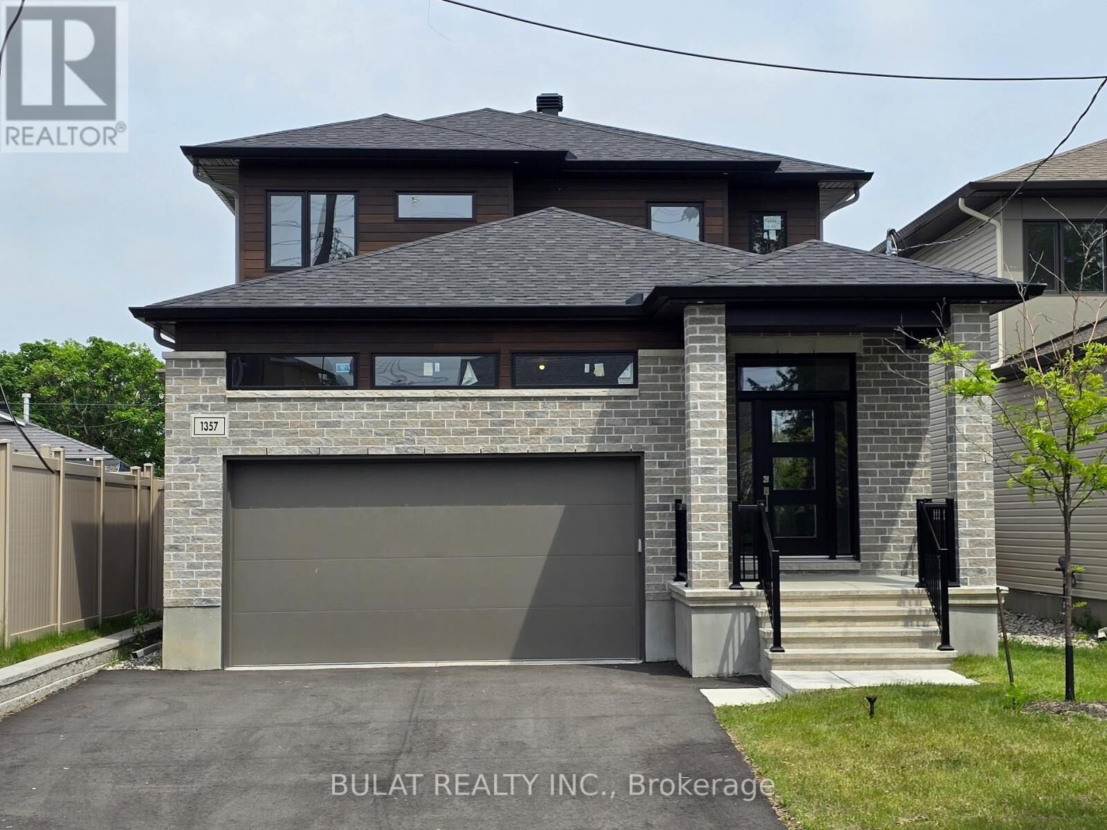Property Photo:  1357 Kitchener Avenue  ON K1V 6W2 