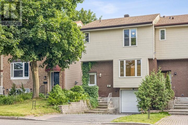 Property Photo:  6 Gillespie Crescent  ON K1V 9X8 