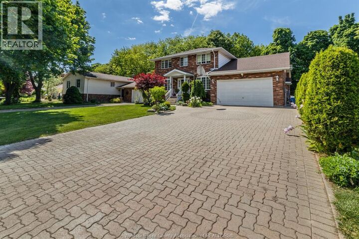 Property Photo:  148 Tecumseh Road  ON N7M 5Y8 
