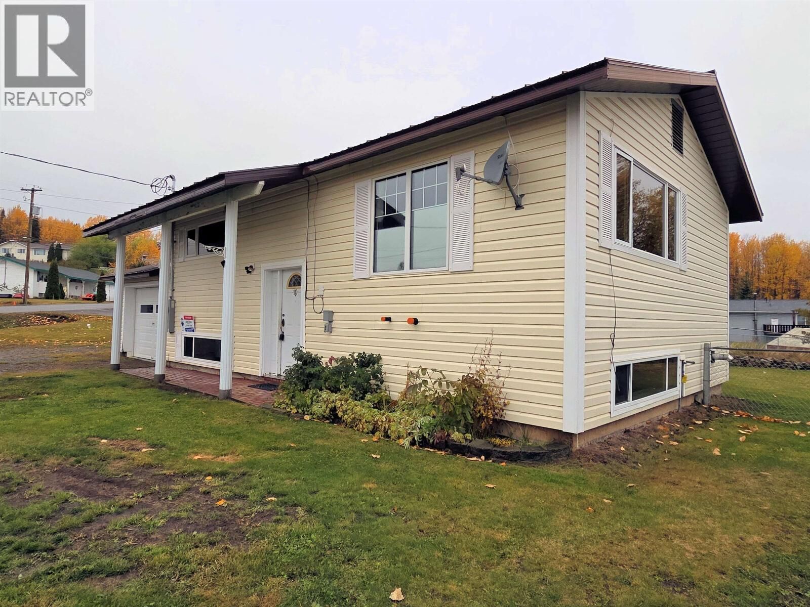 Property Photo:  10 McDonald Avenue  BC V0J 1W0 