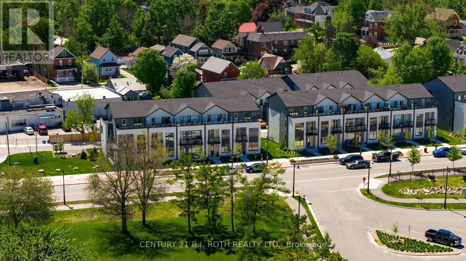 Photo de la propriété:  89 Lightfoot Drive  ON L3V 7L8 