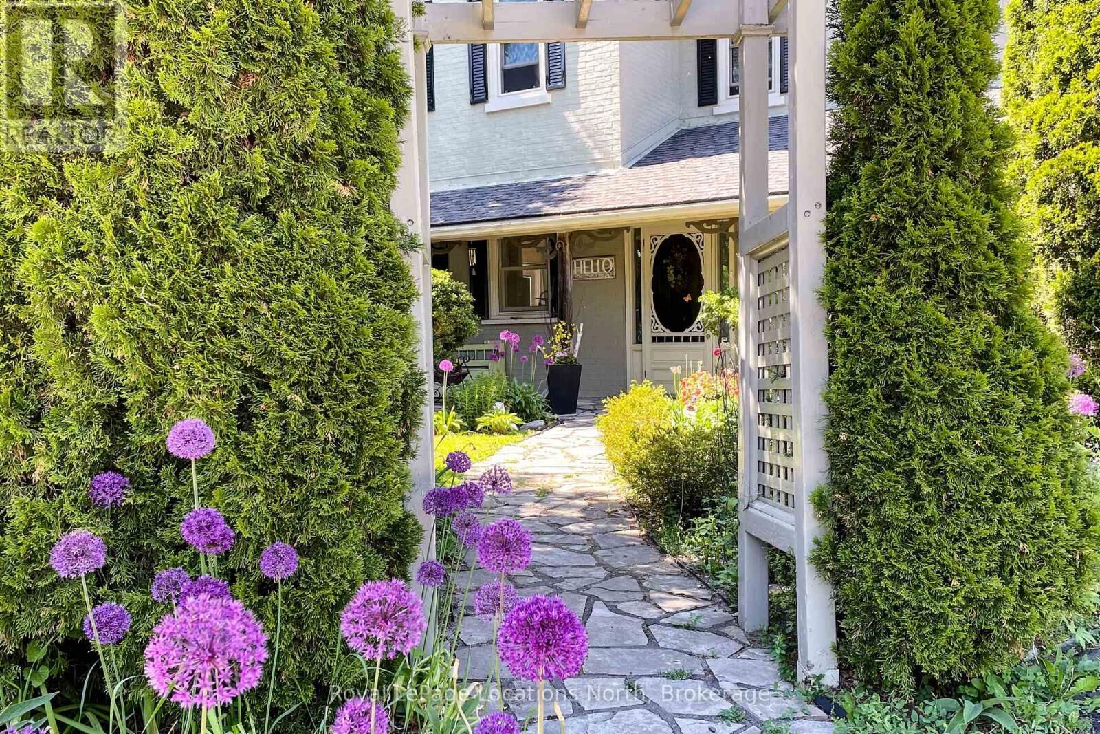 Property Photo:  44 Parkview Avenue  ON N4L 1E5 