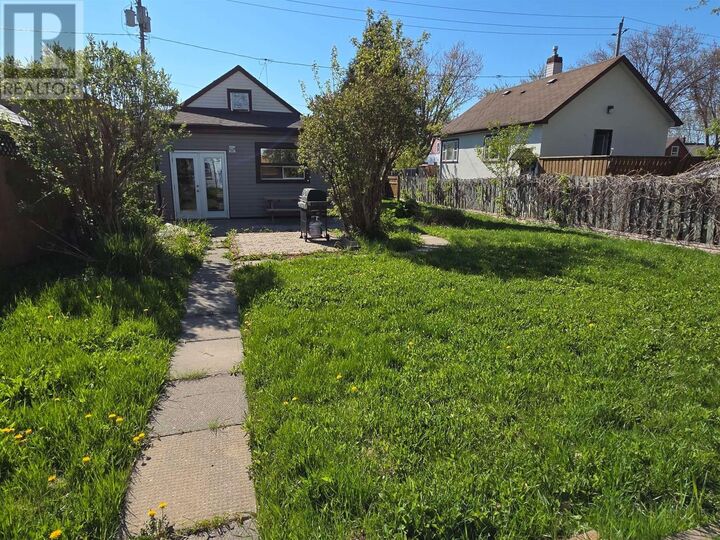 Property Photo:  84 Machar Ave  ON P7B 2Y6 