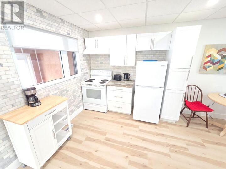 Property Photo:  84 Machar Ave  ON P7B 2Y6 