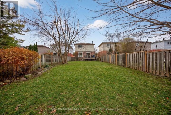 Property Photo:  113 Garden Drive  ON L4N 5T9 