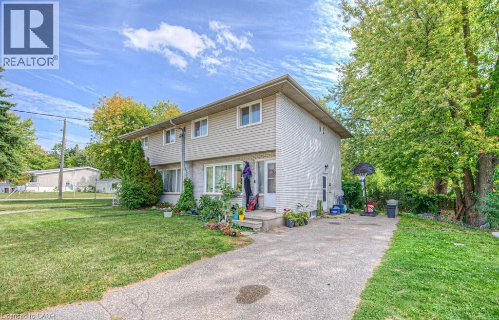 Property Photo:  151 Franklin Street North  ON N2A 1Y3 