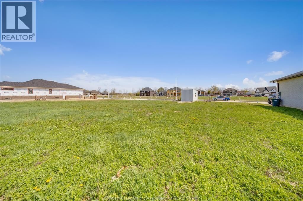 Property Photo:  3679 Farrow Avenue  ON N9H 0B3 
