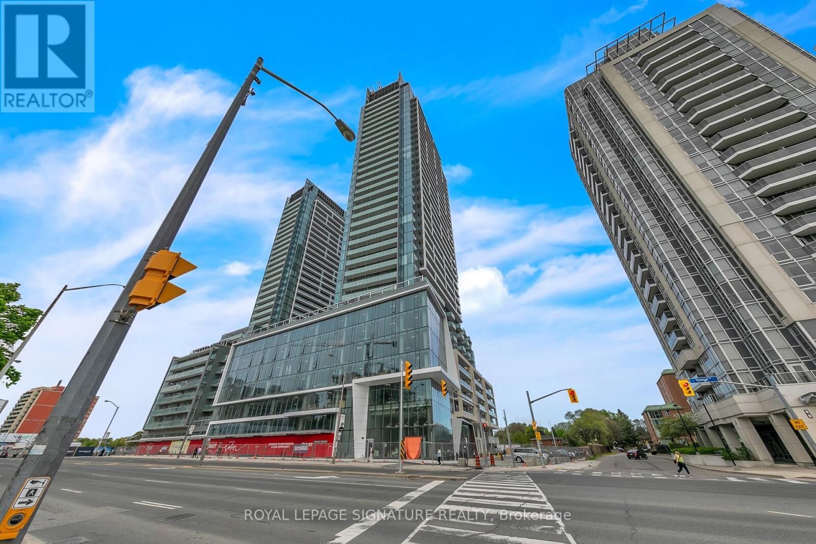 Property Photo: 8 Olympic Garden Drive S2102 ON M2M 0B9