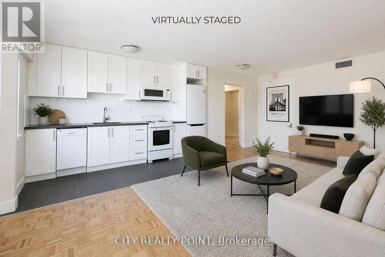 Property Photo:  95 Lawton Boulevard 405  ON M4V 1Z8 