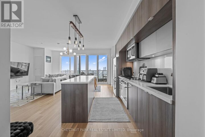 Property Photo:  585 Bloor Street East 4419  ON M4W 0B3 
