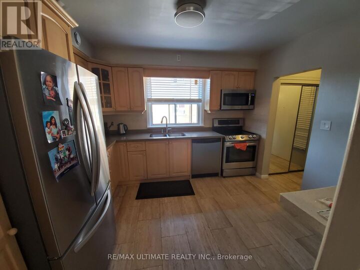 Property Photo: 23 Elway Court #2 ON M6B 2N7