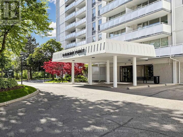 Property Photo:  10 Parkway Forest Drive 1111  ON M2J 1L3 