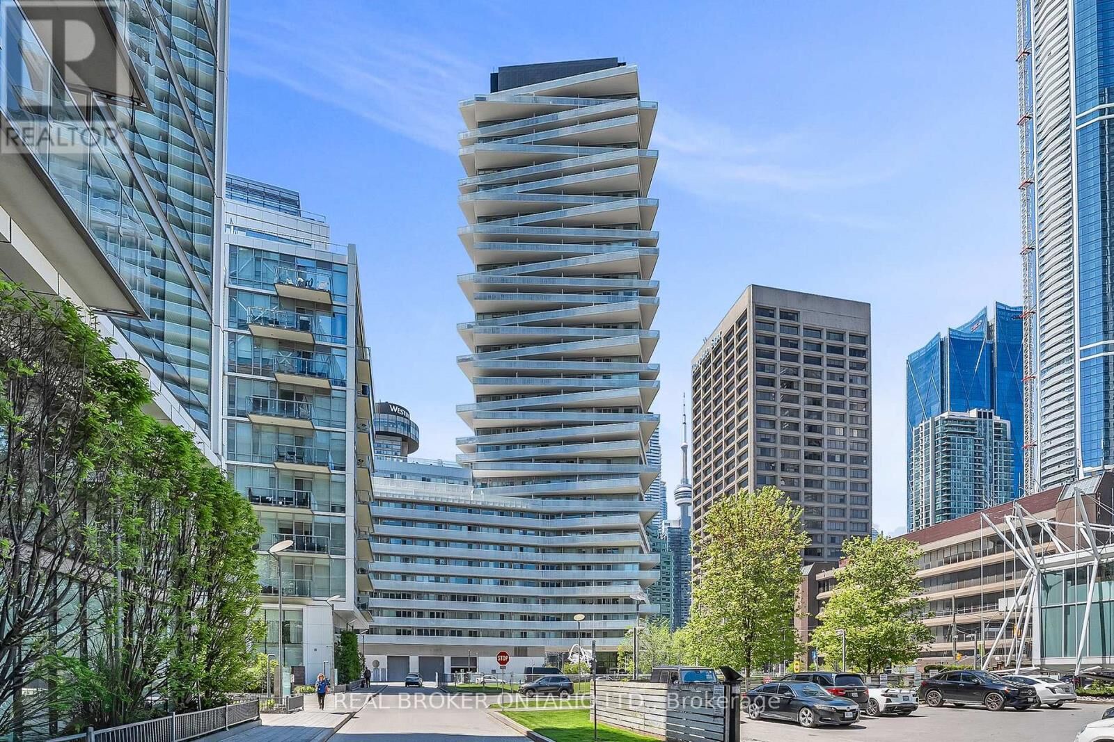 Property Photo:  15 Queens Quay East 2706  ON M5E 0C5 