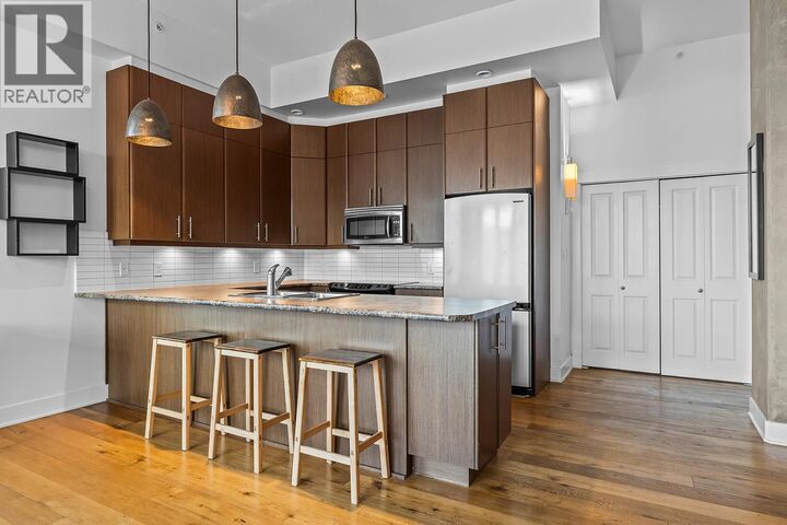 Property Photo: 1329 Ellis Street 204 BC V1Y 9X5