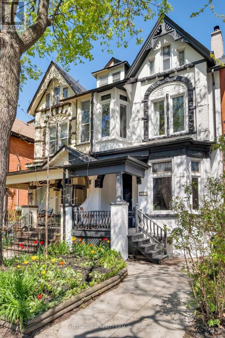 Property Photo:  319 Markham Street  ON M6G 2K8 