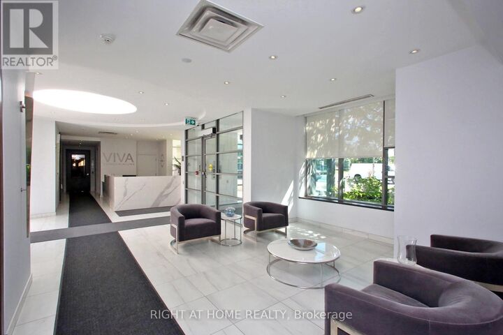 Property Photo:  3830 Bathurst Street 505  ON M3H 6C5 