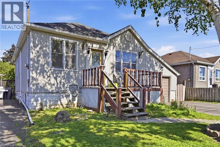 Property Photo:  139 Adeline Avenue  ON L8H 5T7 