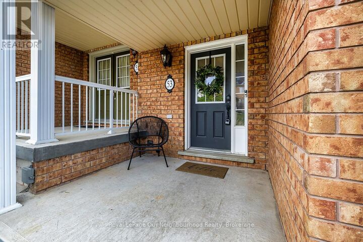 Property Photo:  53 Kersey Crescent  ON L1E 0A5 