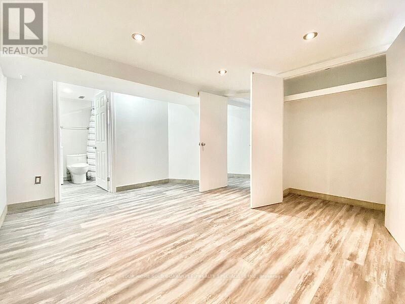 Property Photo:  78 Huntington Avenue Bsmt  ON M1K 4L2 