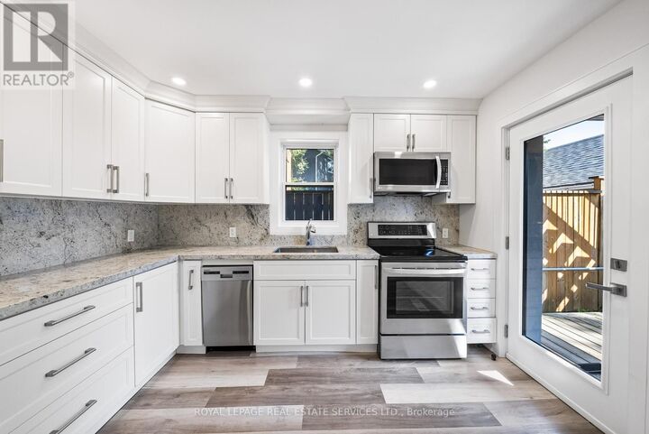 Property Photo:  50 Arcadian Circle 2  ON M8W 2Y9 