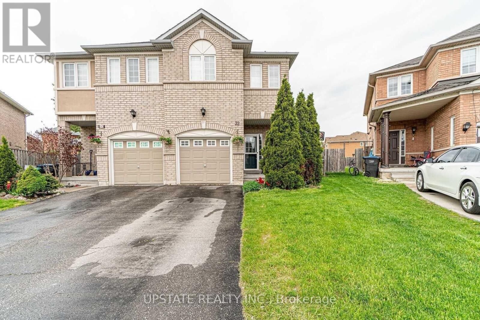 Property Photo: 32 Sestina Court ON L6P 1R9