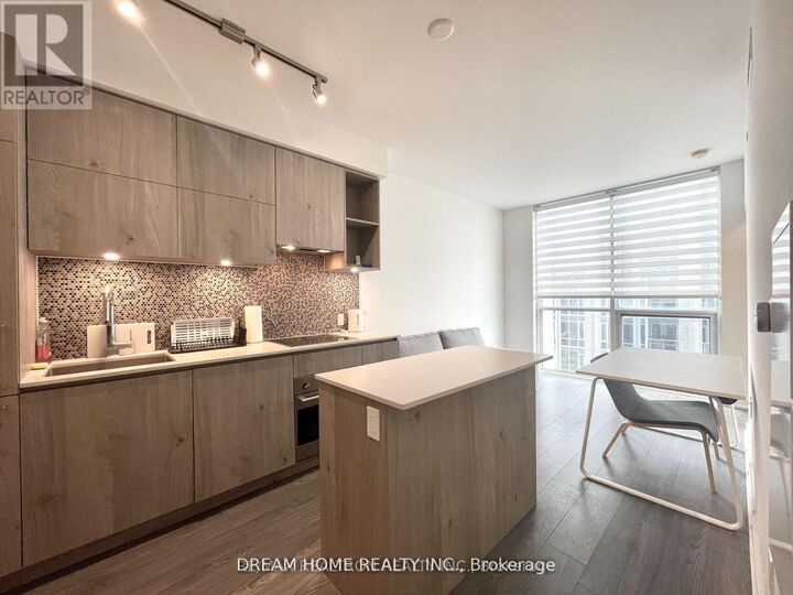 Property Photo:  1 Yorkville Avenue 3003  ON M4W 0B1 