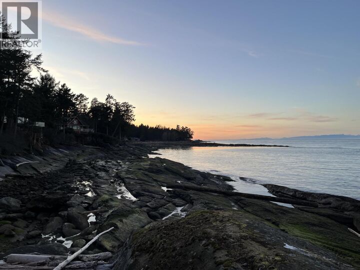 Property Photo:  581 Bayview Drive  BC V0N 2J1 
