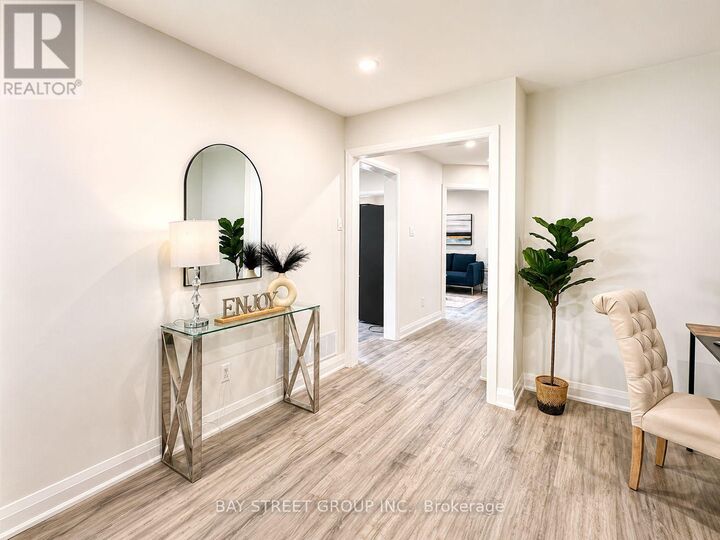 Property Photo:  44 Lilac Avenue  ON L3T 5K2 