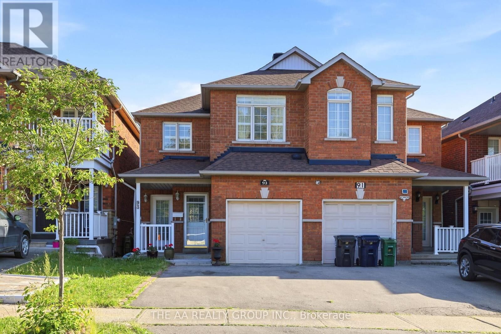 Property Photo:  93 San Gabriele Place  ON M9L 3A5 