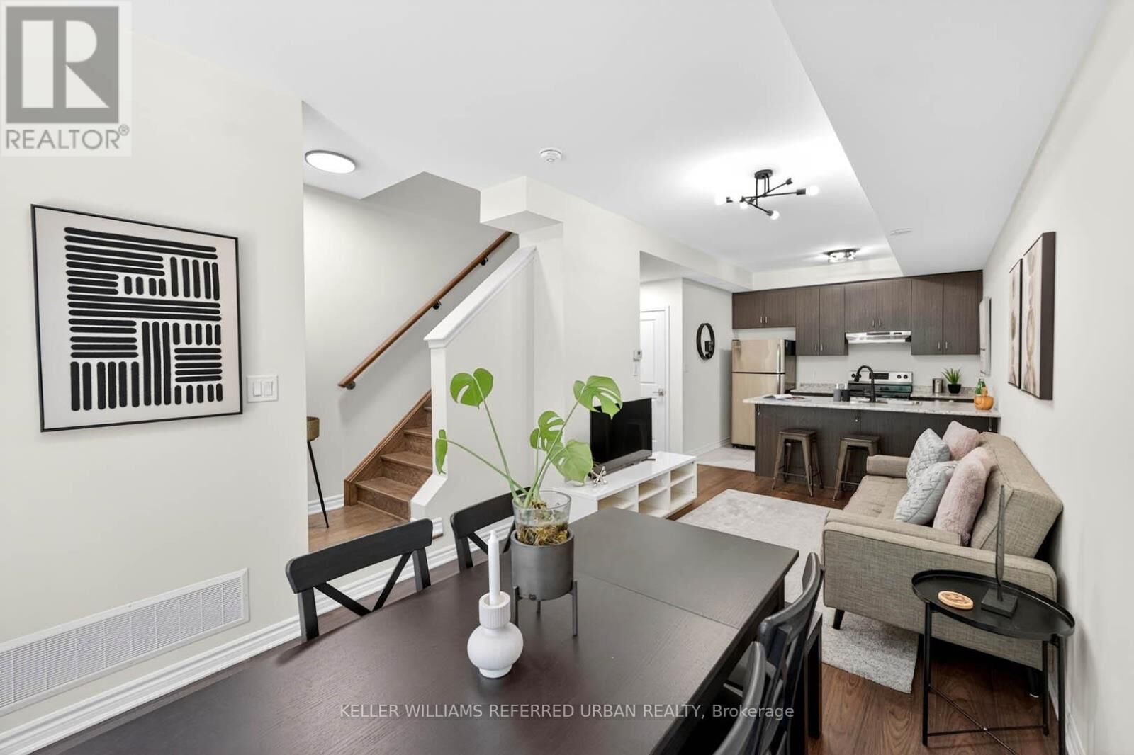 Property Photo:  25 Heron Park Place 19  ON M1E 0B8 