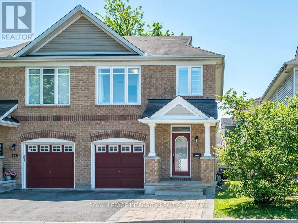Property Photo:  176 Parkin Circle  ON K1T 4G4 