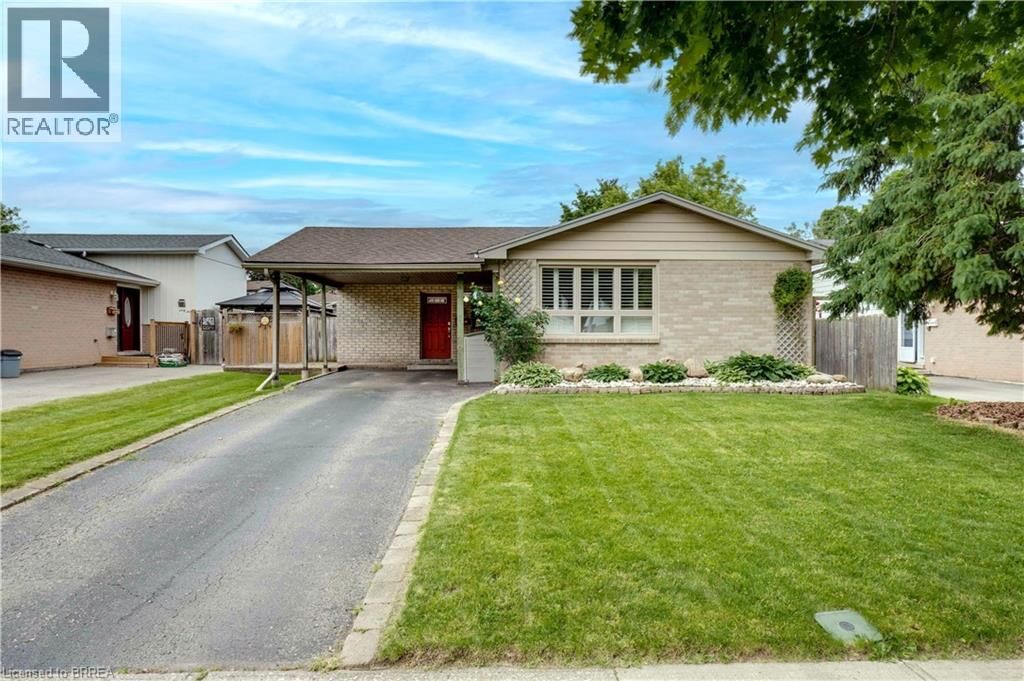 Property Photo:  60 Woodlawn Avenue  ON N3V 1B3 